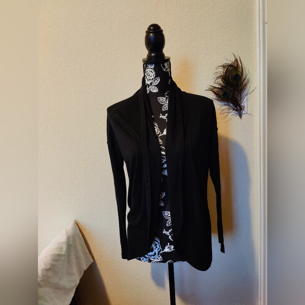 Worthington gorgeous Black ribbed cardigan 🖤 (Small)